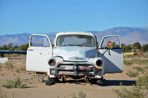 遍布世界的廢舊汽車 從廢棄車輛到環(huán)境挑戰(zhàn)